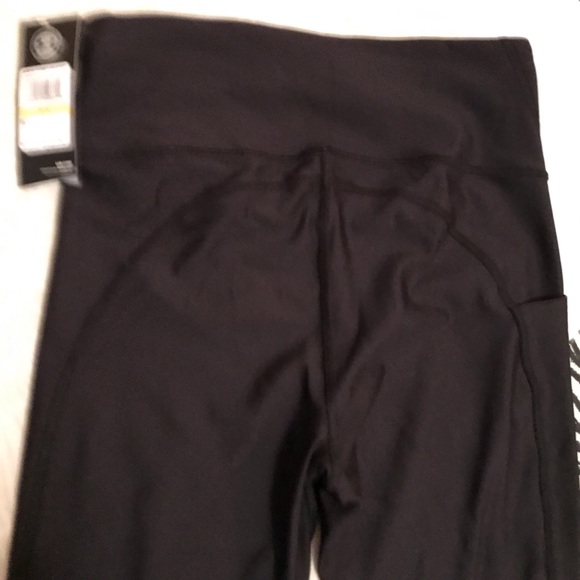 BNWT UNDER ARMOR 7/8 LEGGINGS W/ POCKET - Picture 4 of 5